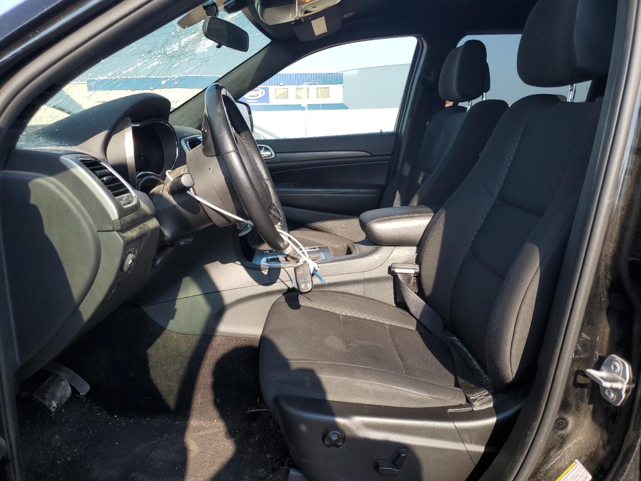 1C4RJFAG2JC506903 2018 Jeep Grand Cherokee Laredo