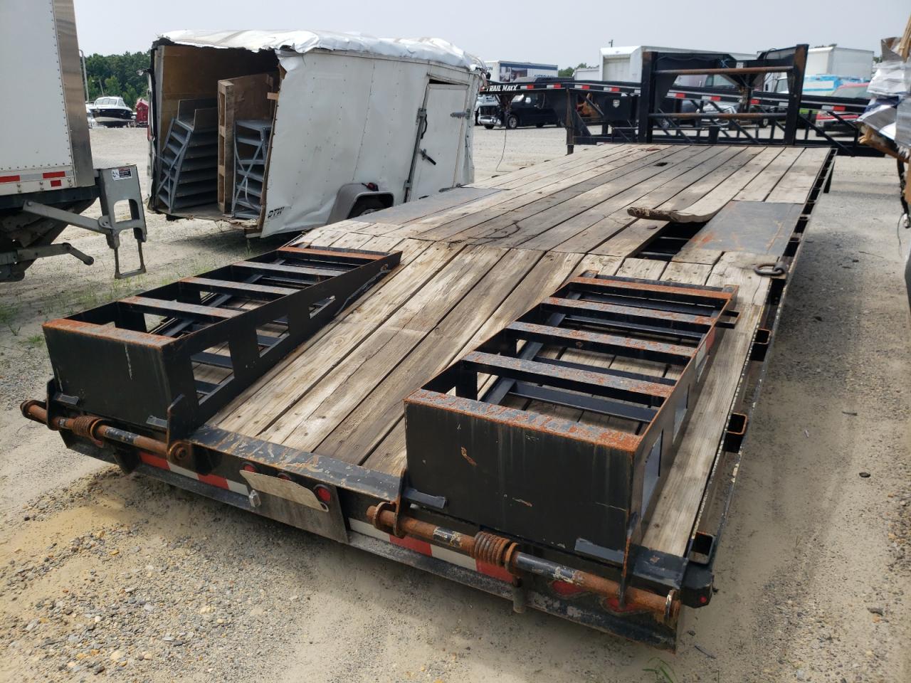 Lot #2717914588 2022 QDTM TRAILER