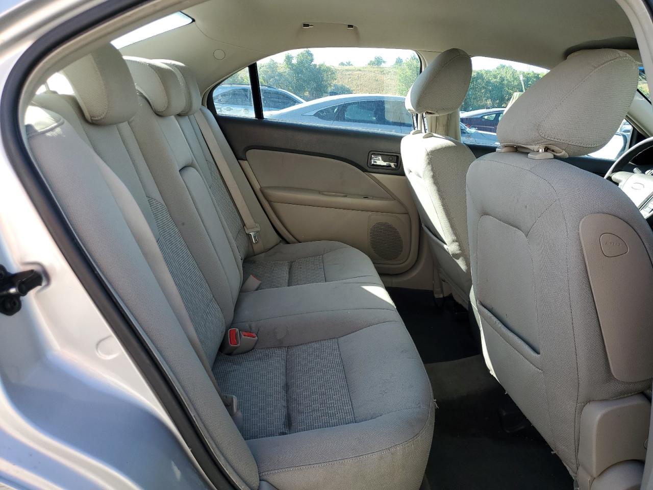 3FAHP0HG9AR204271 2010 Ford Fusion Se