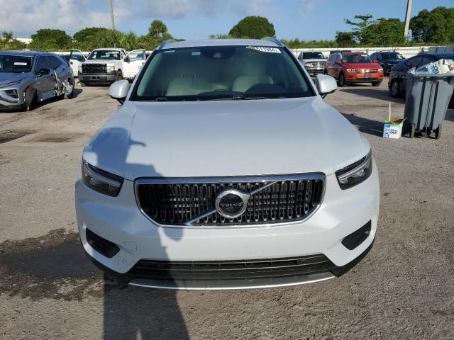 2020 Volvo Xc40 T4 Momentum VIN: YV4AC2HK7L2176529 Lot: 63150264