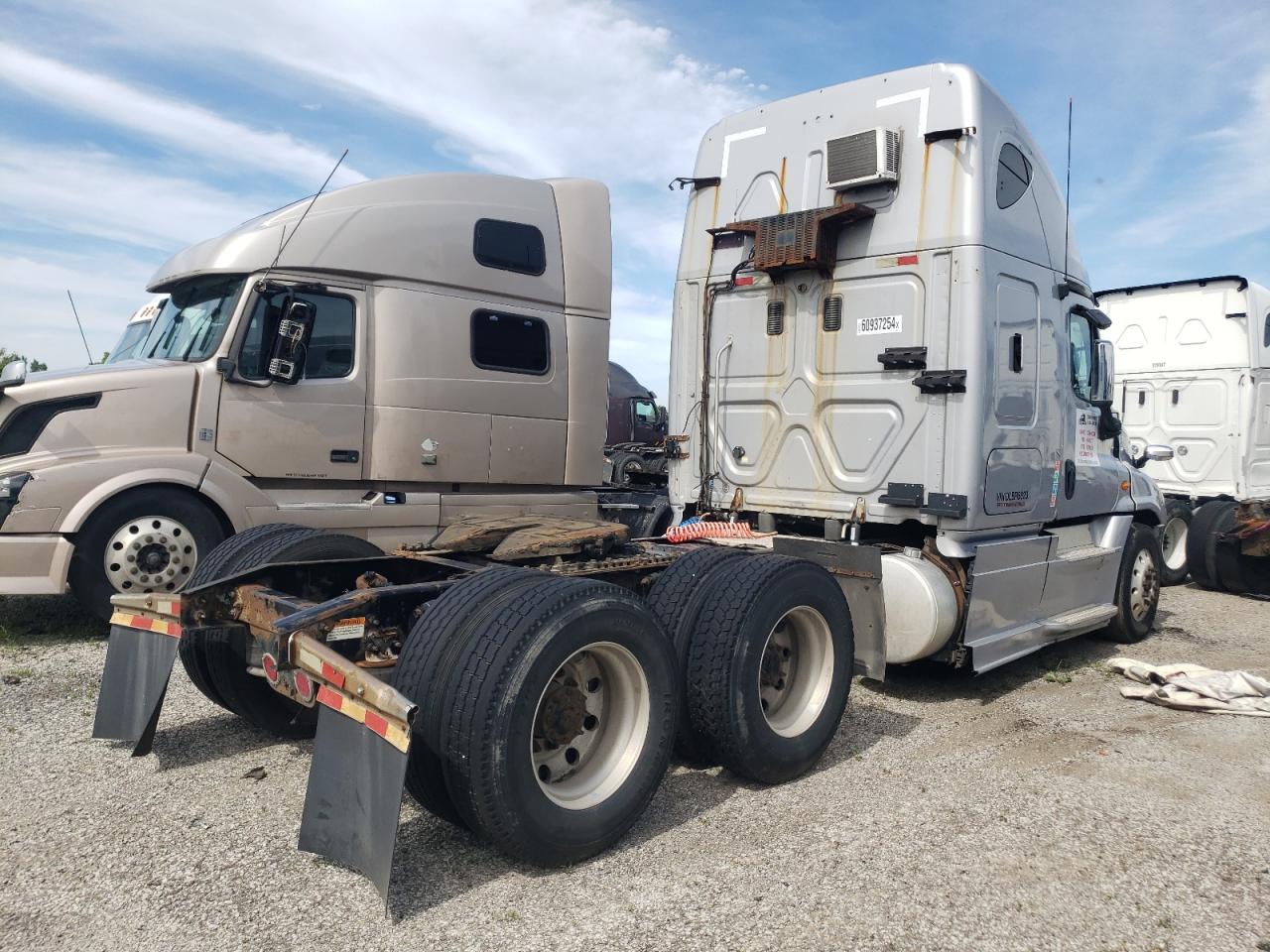 Lot #2838362731 2013 FREIGHTLINER CASCADIA 1