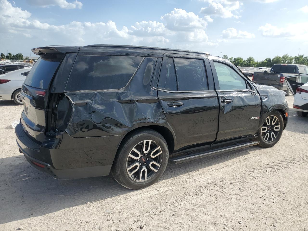 2021 GMC Yukon At4 vin: 1GKS2CKD2MR220119