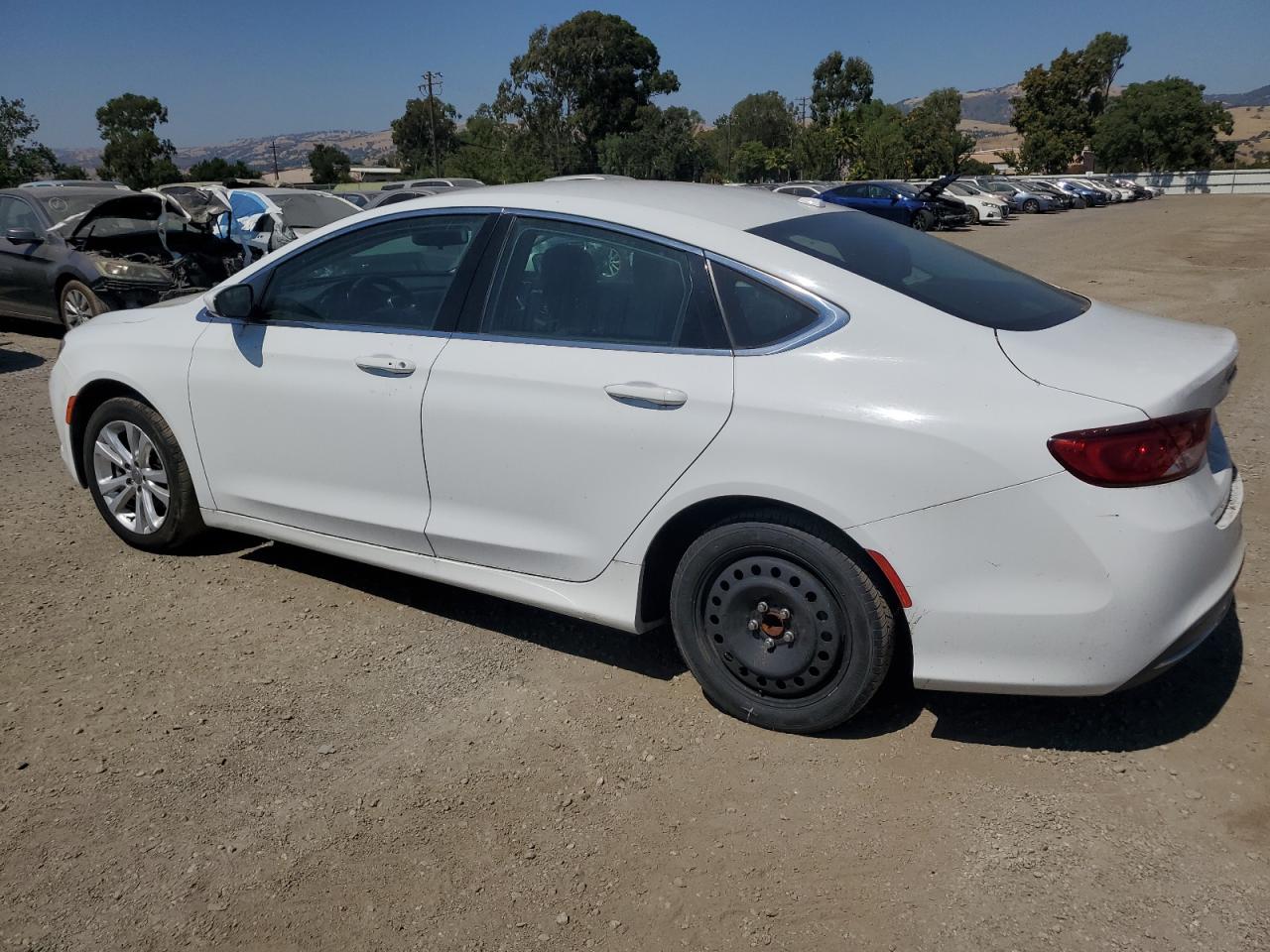 2015 Chrysler 200 Limited vin: 1C3CCCABXFN747384