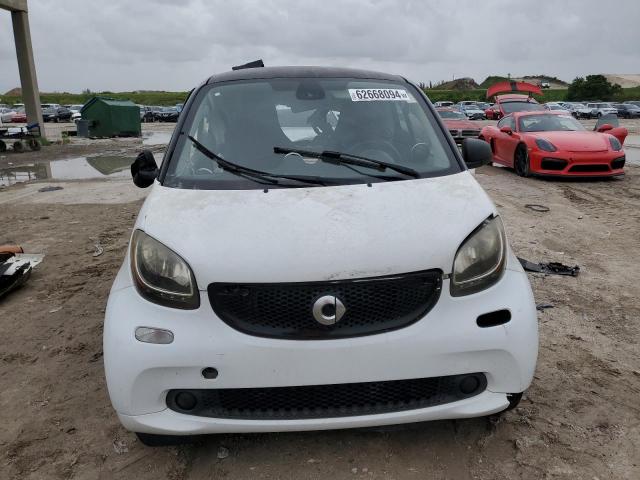 VIN WMEFJ5DA3GK057476 2016 Smart Fortwo no.5