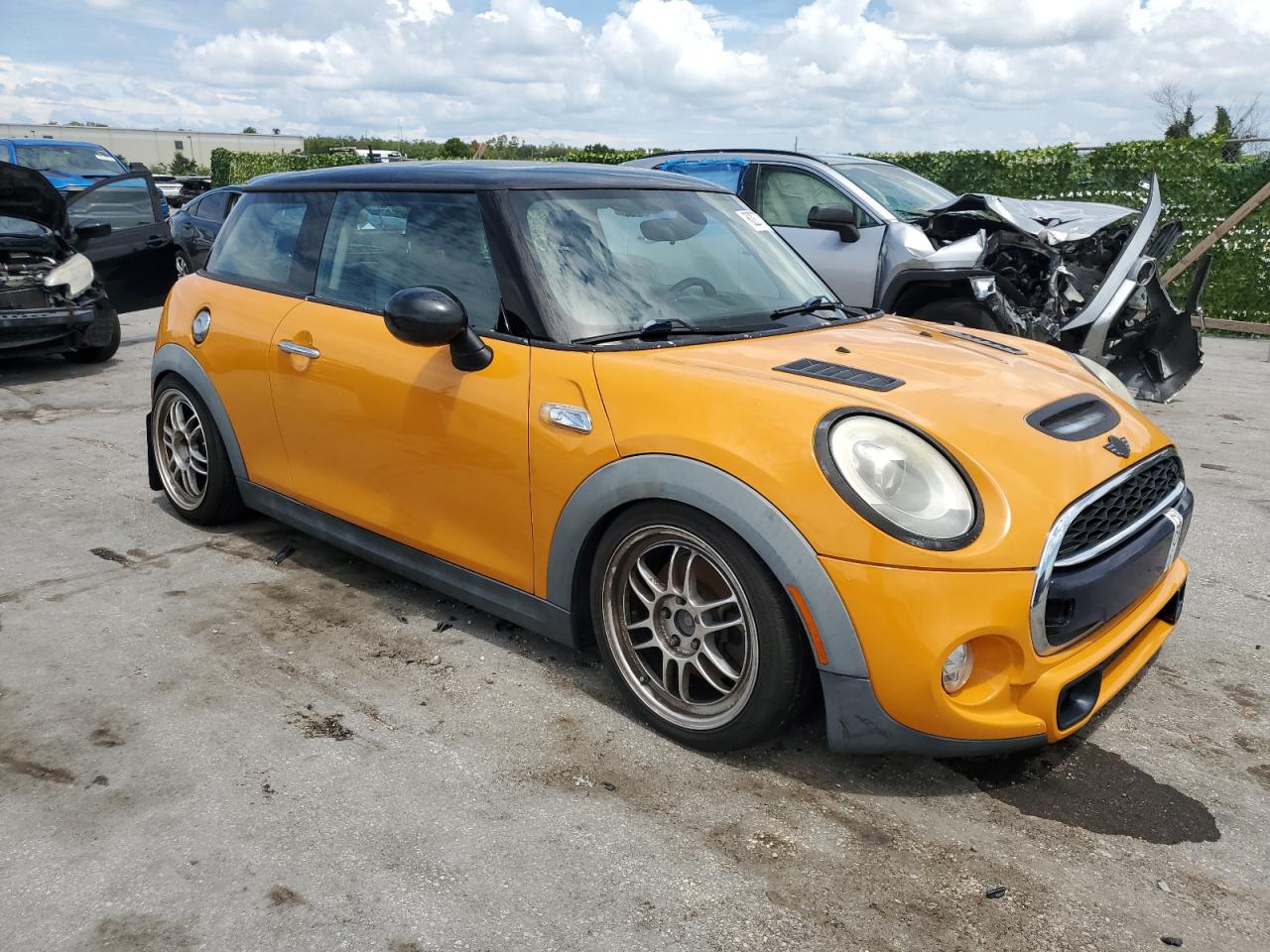 2015 Mini Cooper S vin: WMWXP7C52F2C60102