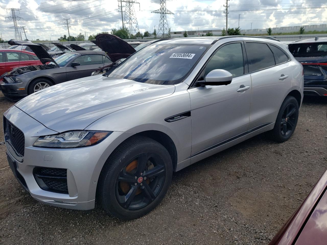 SADCL2BV4HA896645 2017 Jaguar F-Pace R - Sport