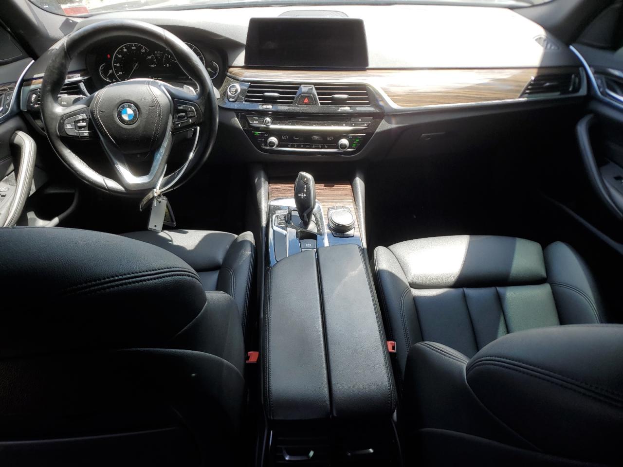 WBAJA7C53JWC74986 2018 BMW 530 Xi