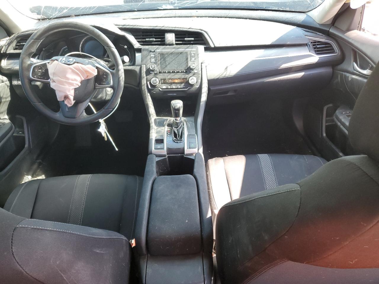 2HGFC2F53JH549982 2018 Honda Civic Lx