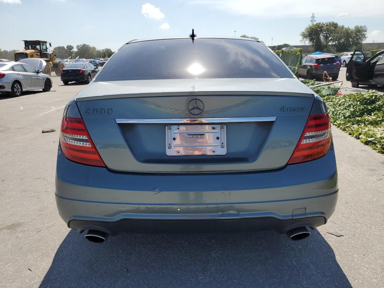 WDDGF8BB0CA604758 2012 Mercedes-Benz C 300 4Matic