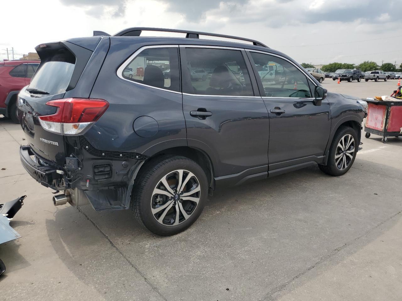 Lot #2784224081 2019 SUBARU FORESTER L