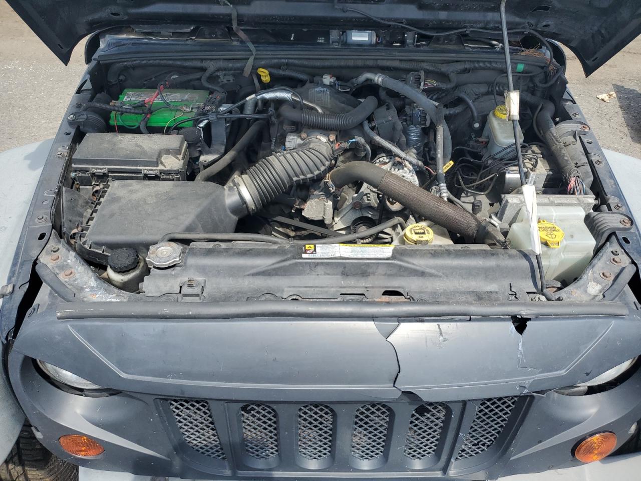 1J4BA3H10AL201430 2010 Jeep Wrangler Unlimited Sport