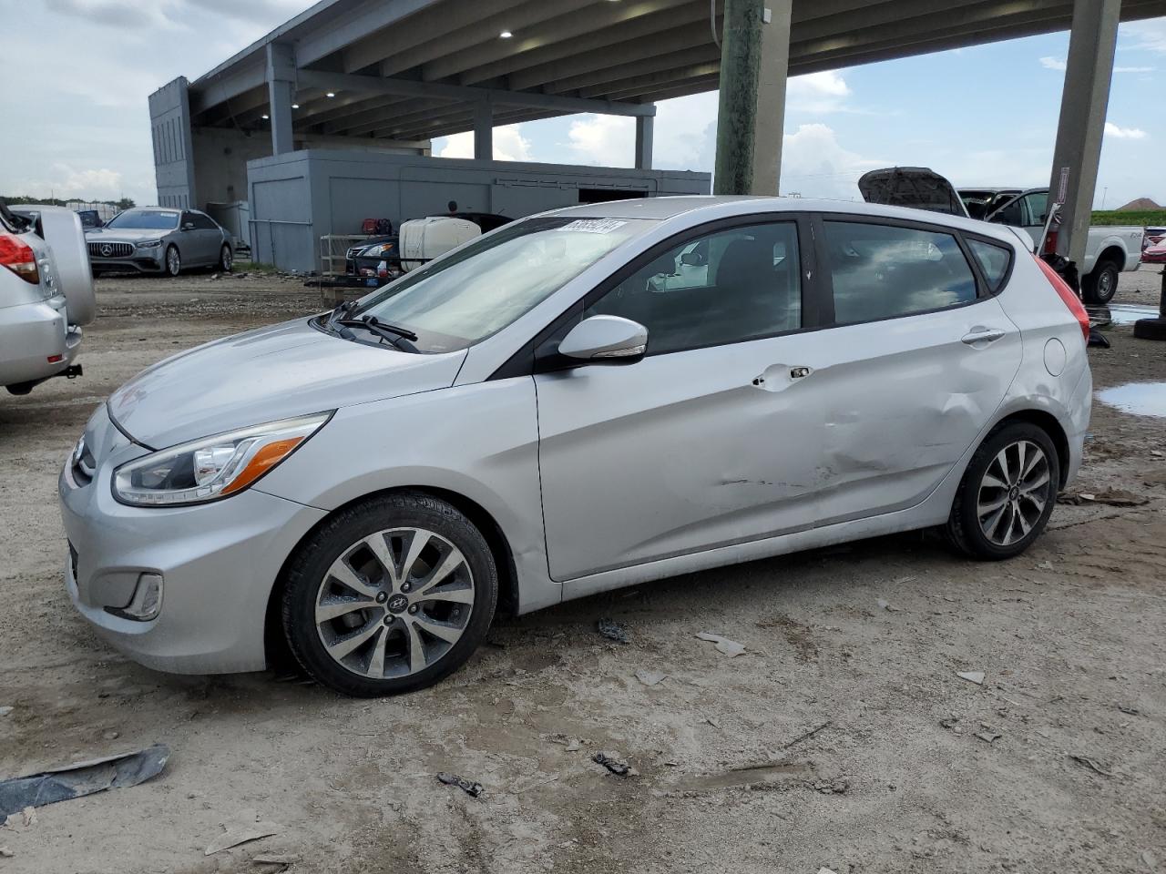 KMHCU5AE6HU325728 HYUNDAI ACCENT SPO 2017