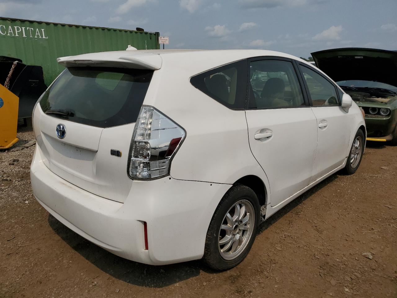 Lot #2699007943 2014 TOYOTA PRIUS V