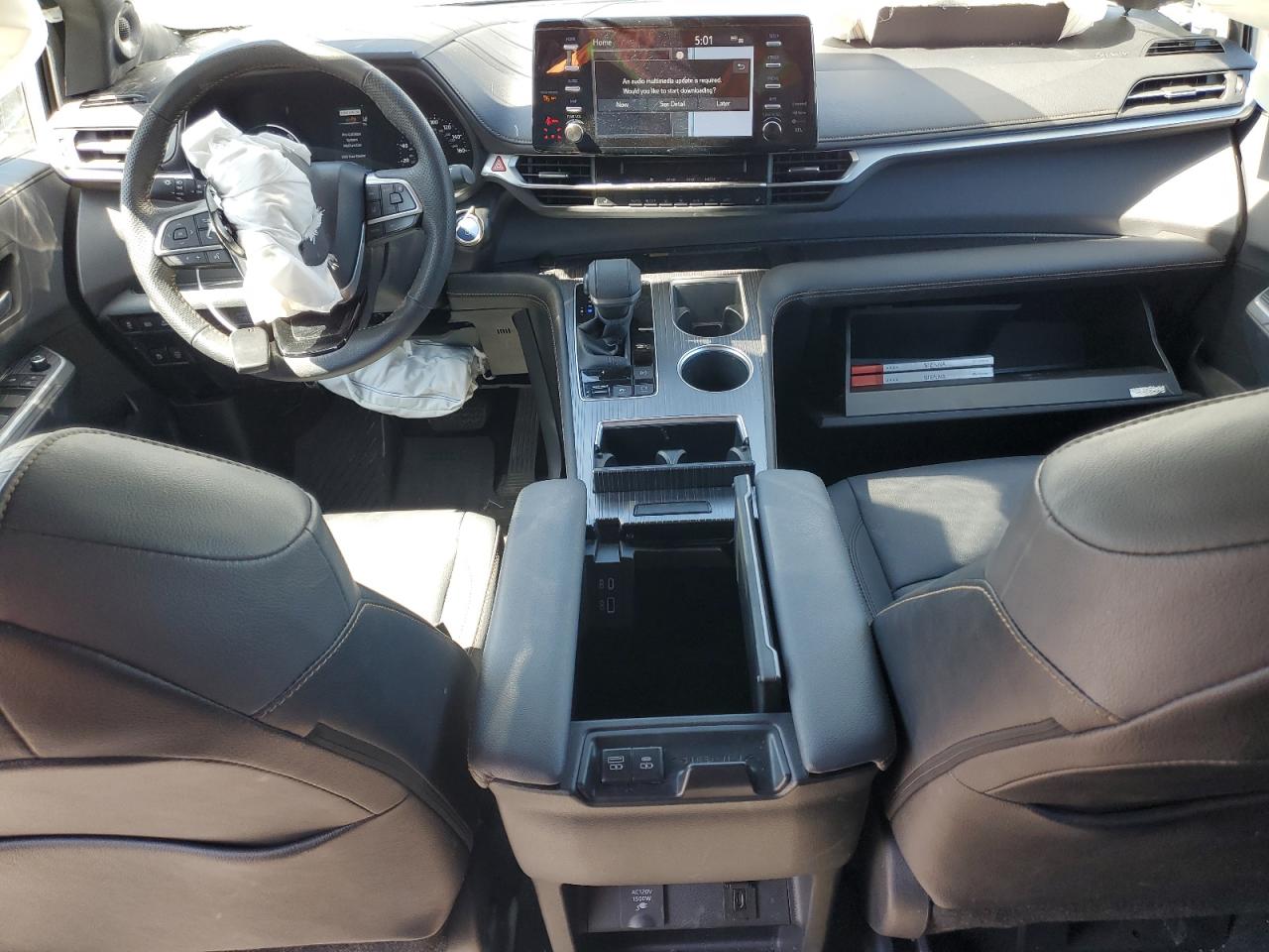 5TDASKFC2NS048244 2022 Toyota Sienna Xle