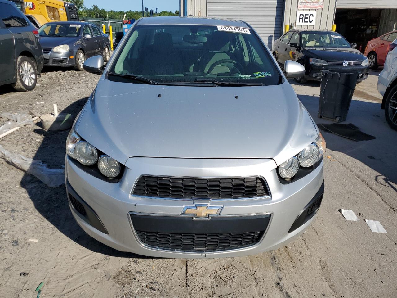 2015 Chevrolet Sonic Ls vin: 1G1JA5SG0F4132081