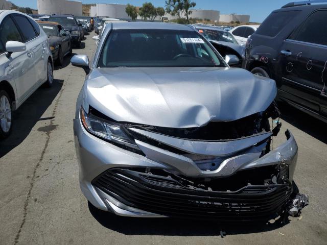 VIN 4T1B11HK3KU743132 2019 Toyota Camry, L no.5