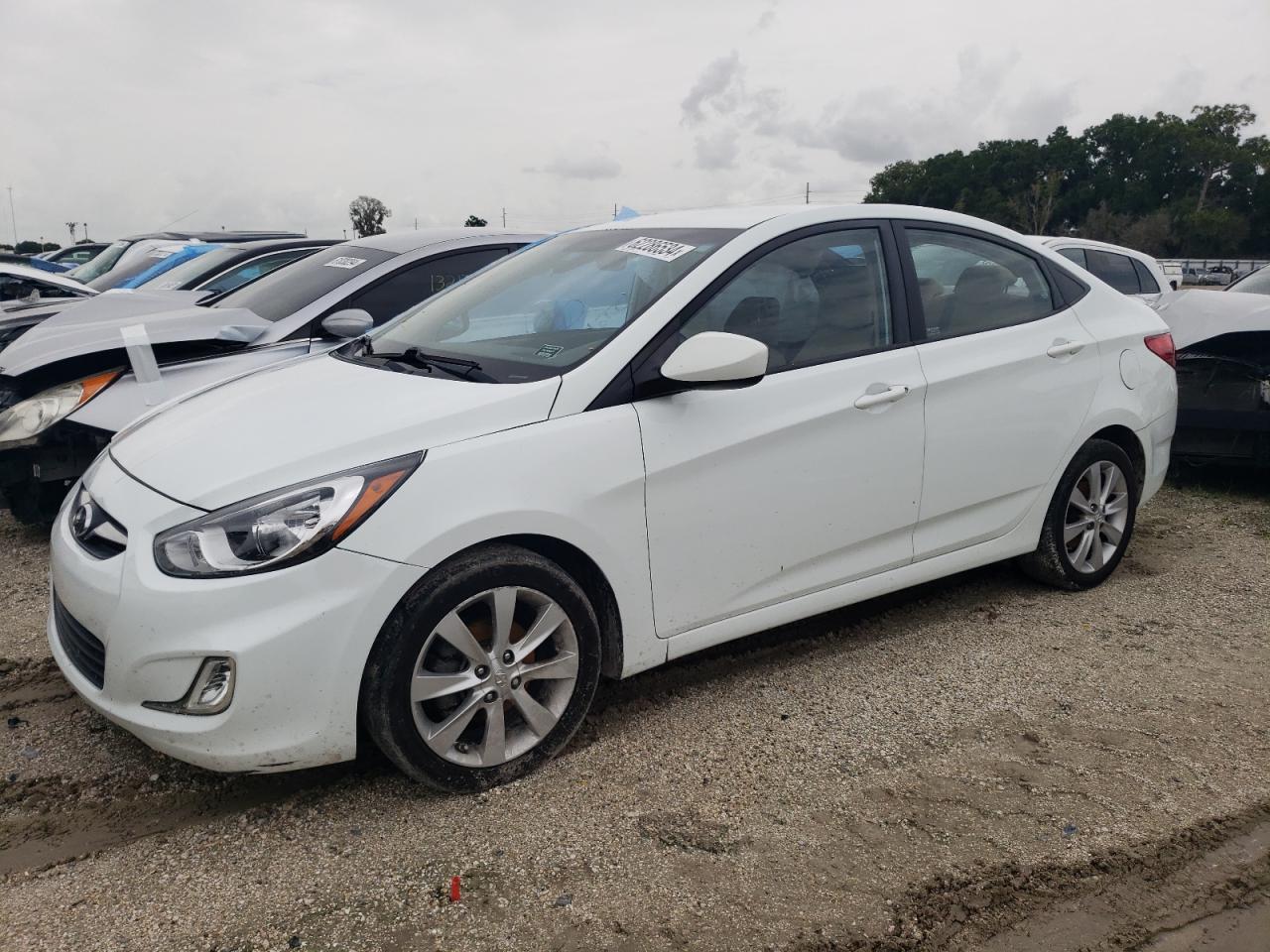 2012 Hyundai Accent Gls vin: KMHCU4AE2CU225757