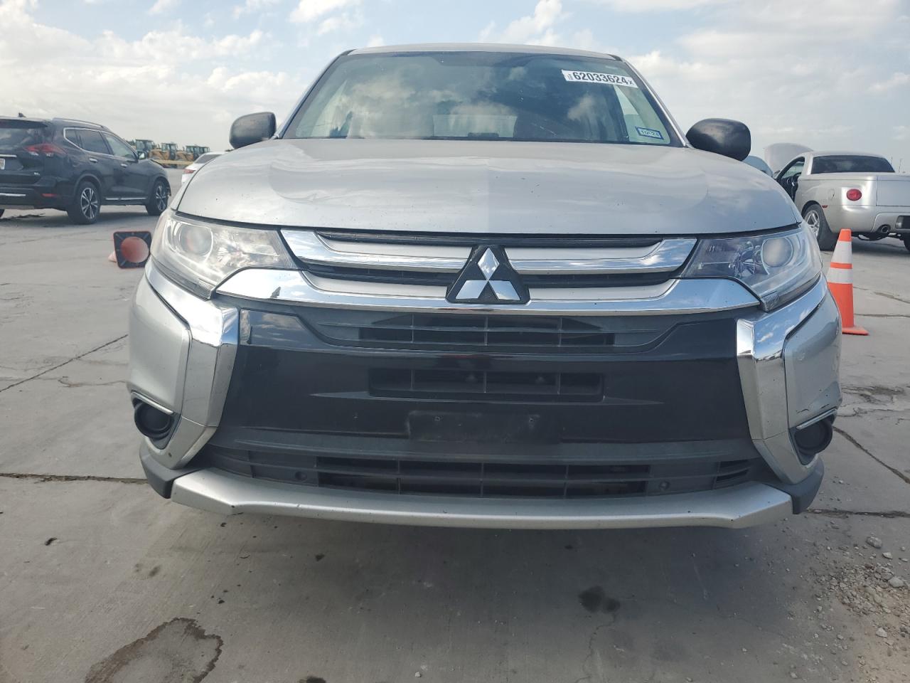 2018 Mitsubishi Outlander Es vin: JA4AD2A36JJ002323