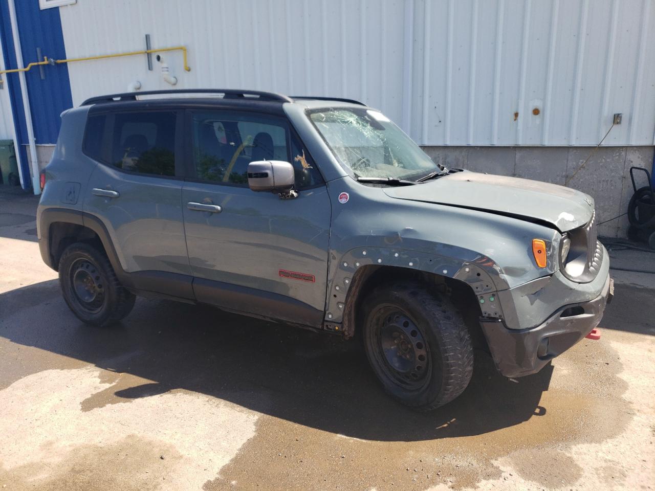 2016 Jeep Renegade Trailhawk vin: ZACCJBCT5GPC75766