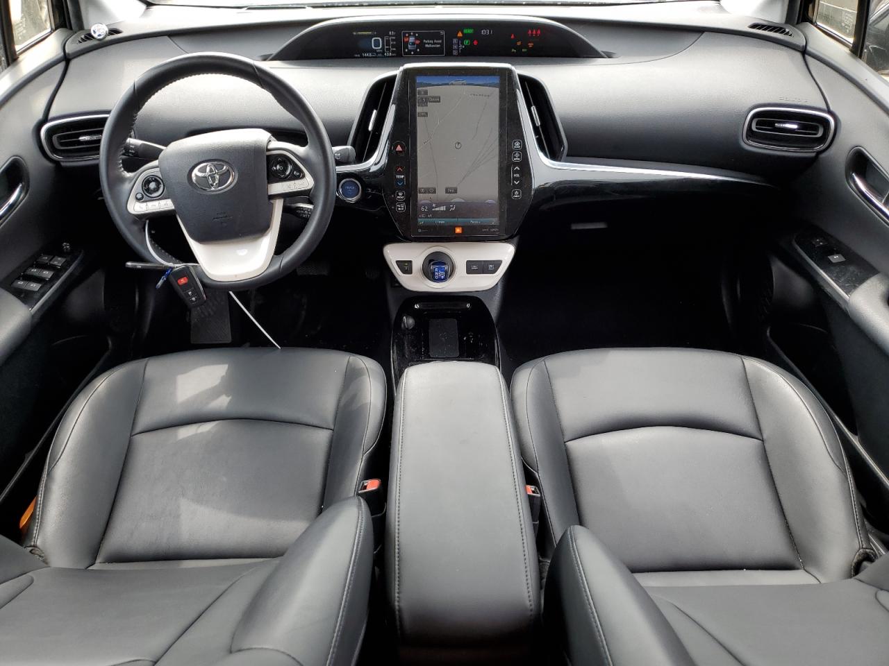 JTDKARFUXJ3055396 2018 Toyota Prius