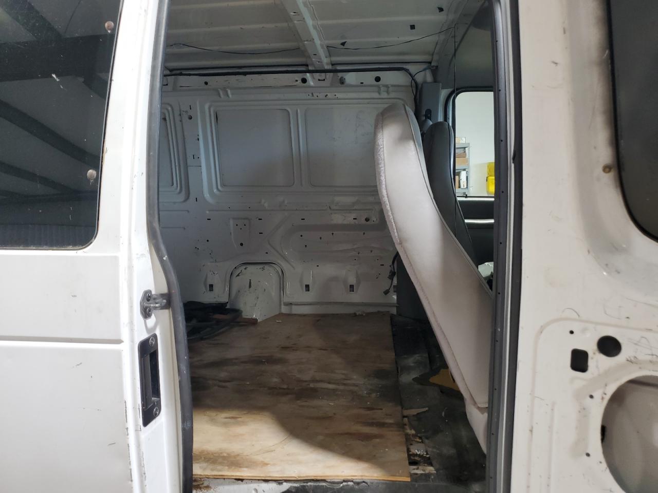 1FTHE2428VHA01952 1997 Ford Econoline E250 Van