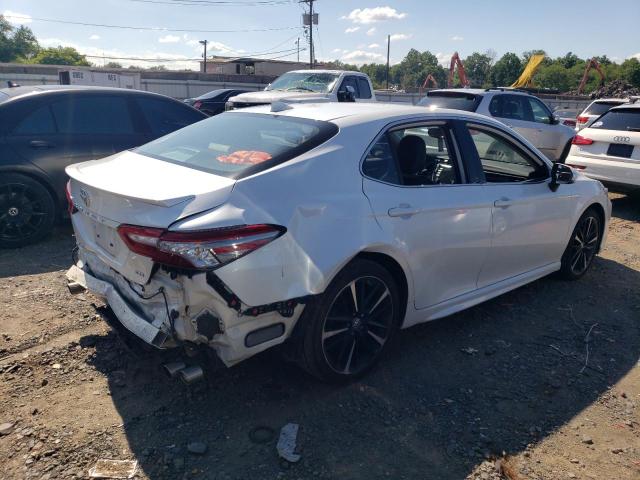 VIN 4T1B61HK5KU689592 2019 Toyota Camry, Xse no.3