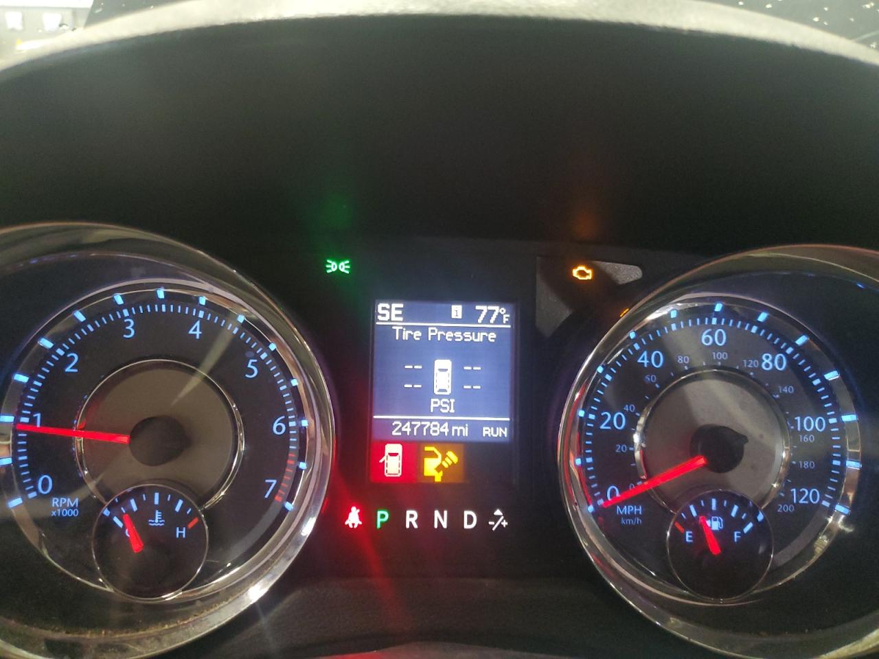 2A4RR5DG4BR665018 2011 Chrysler Town & Country Touring