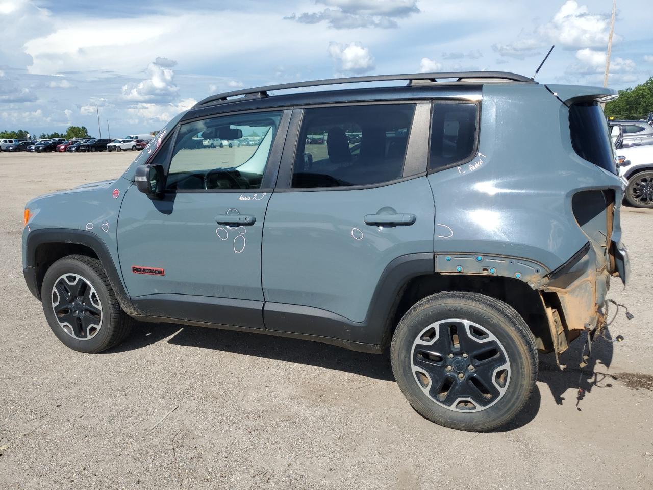 2017 Jeep Renegade Trailhawk vin: ZACCJBCB6HPF84221