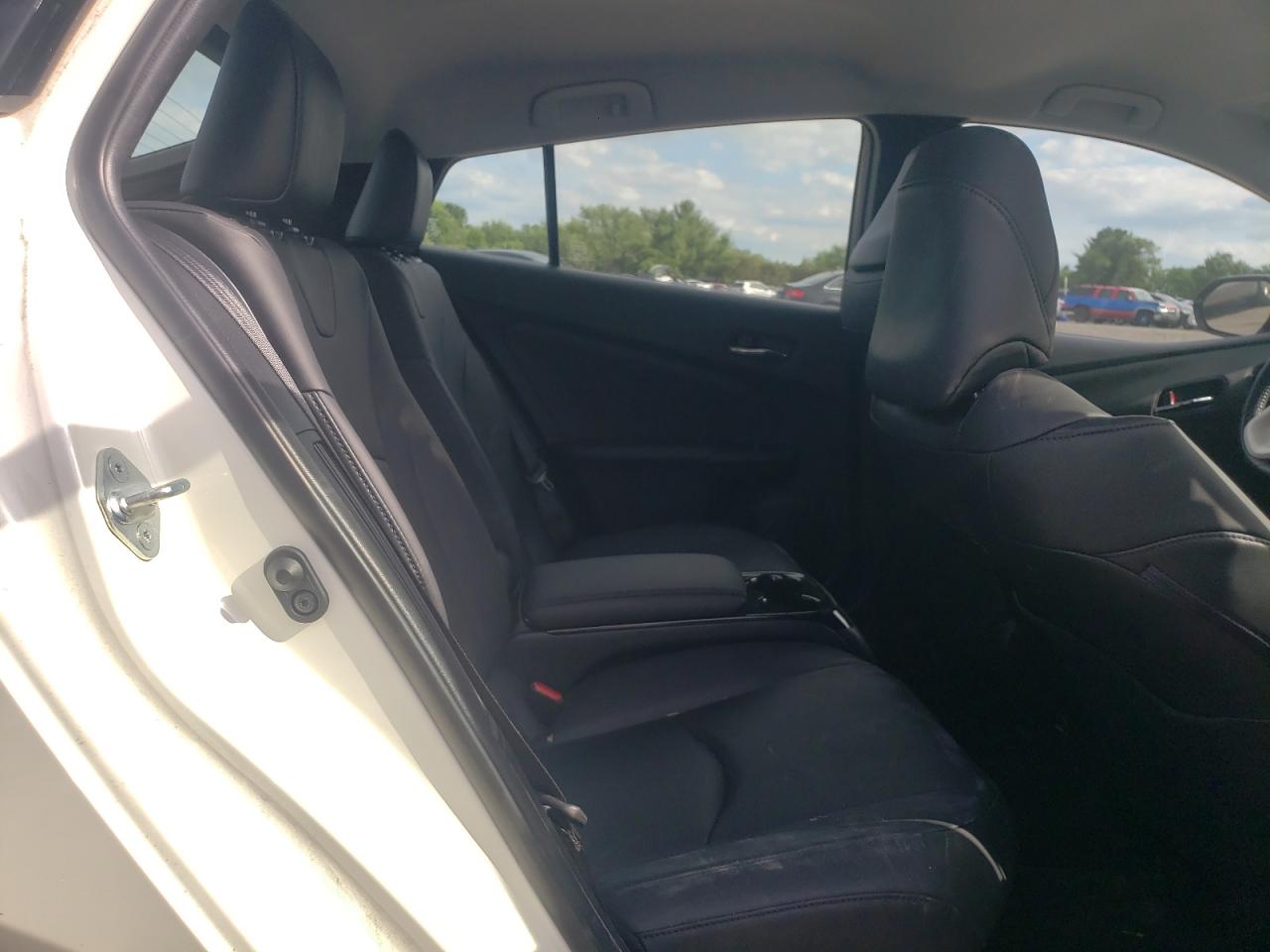 JTDKARFP5J3085738 2018 Toyota Prius Prime