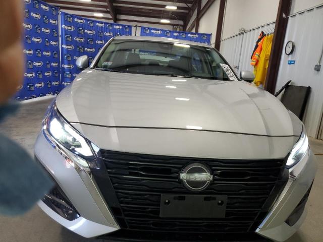 1N4BL4DV0PN396852 Nissan Altima Sv  5