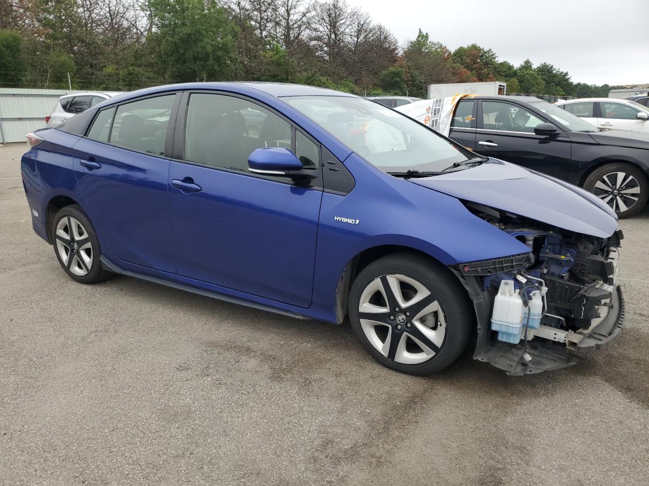 2017 Toyota Prius vin: JTDKARFUXH3527834