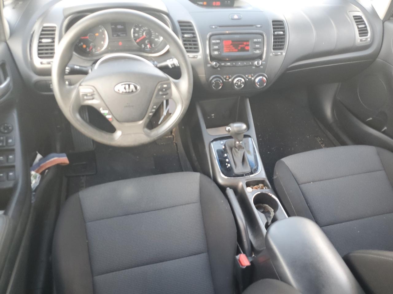 3KPFK4A77HE123756 2017 Kia Forte Lx