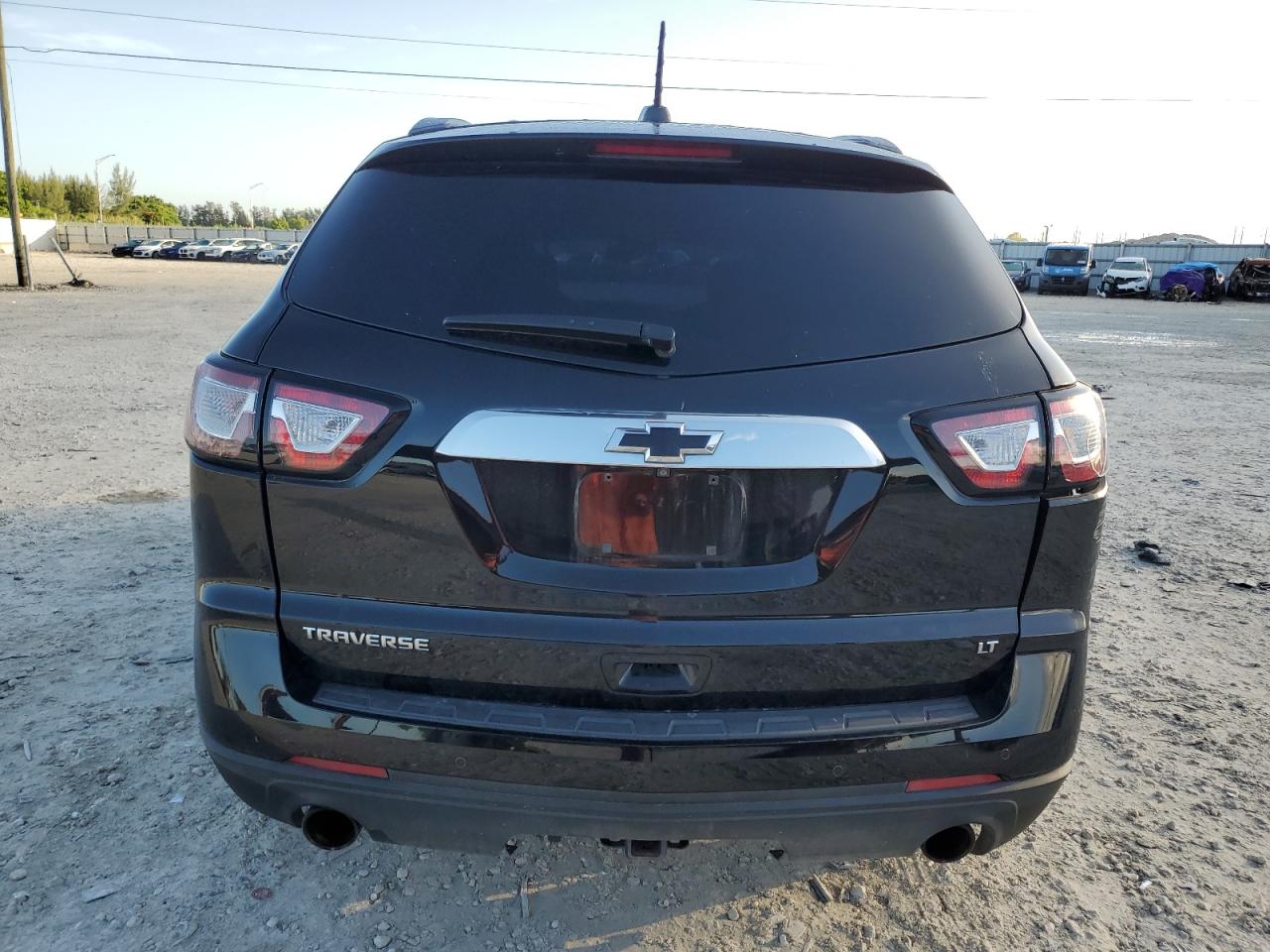 1GNKRHKD1HJ187548 2017 Chevrolet Traverse Lt