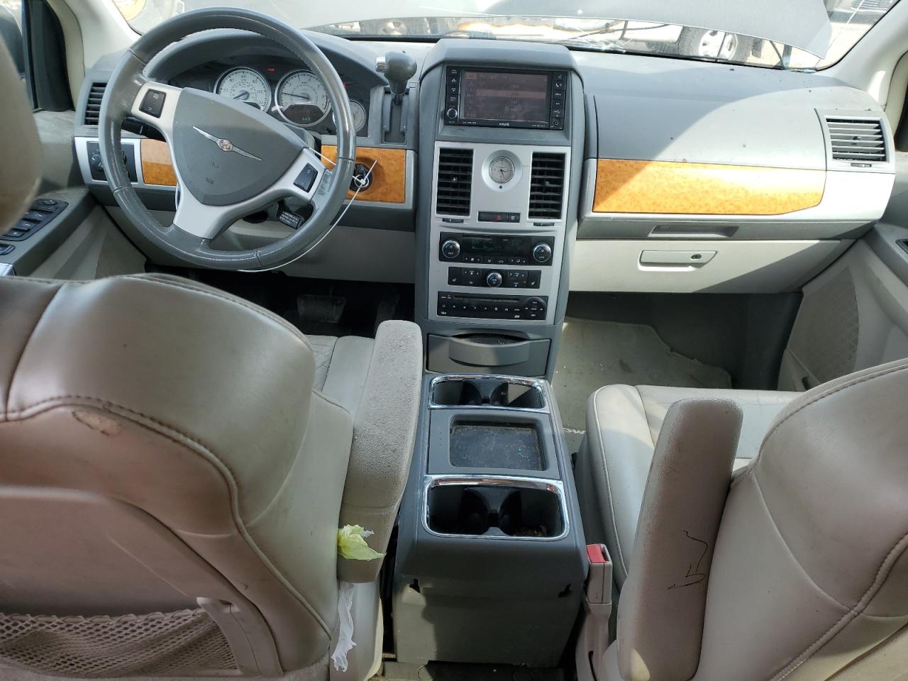 2A4RR7DXXAR357703 2010 Chrysler Town & Country Limited