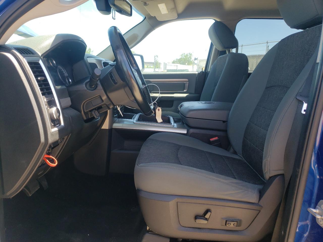 1C6RR7TM1FS531586 2015 Ram 1500 Slt