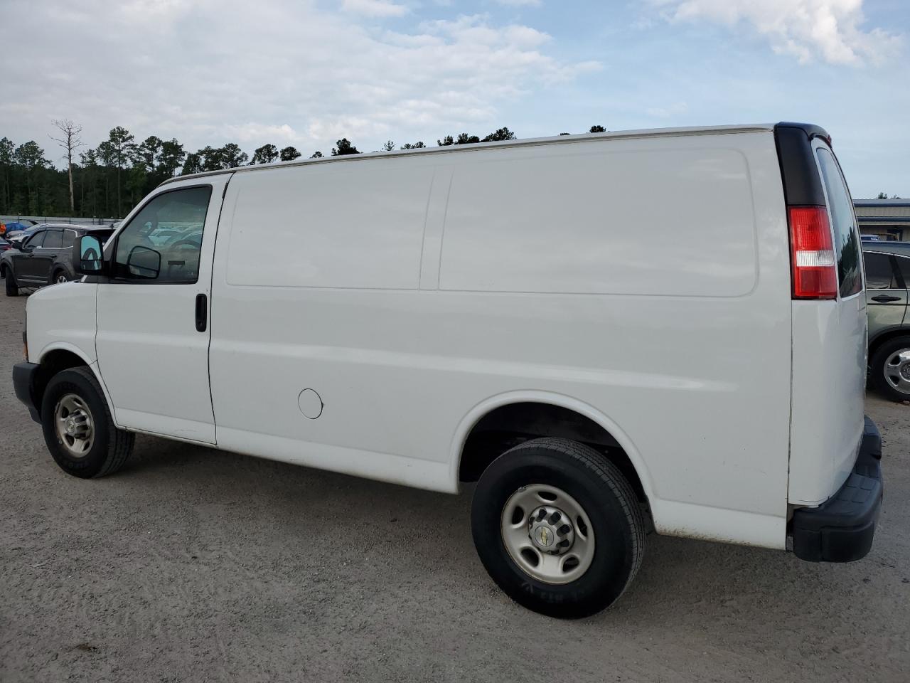 2021 Chevrolet Express G2500 vin: 1GCWGAFP2M1245978