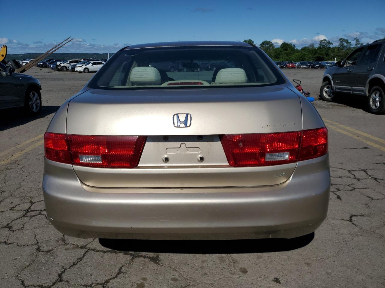 1HGCM56485A120429 2005 Honda Accord Lx