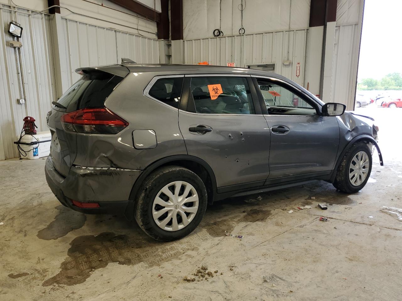 2018 Nissan Rogue S vin: 5N1AT2MT1JC721046