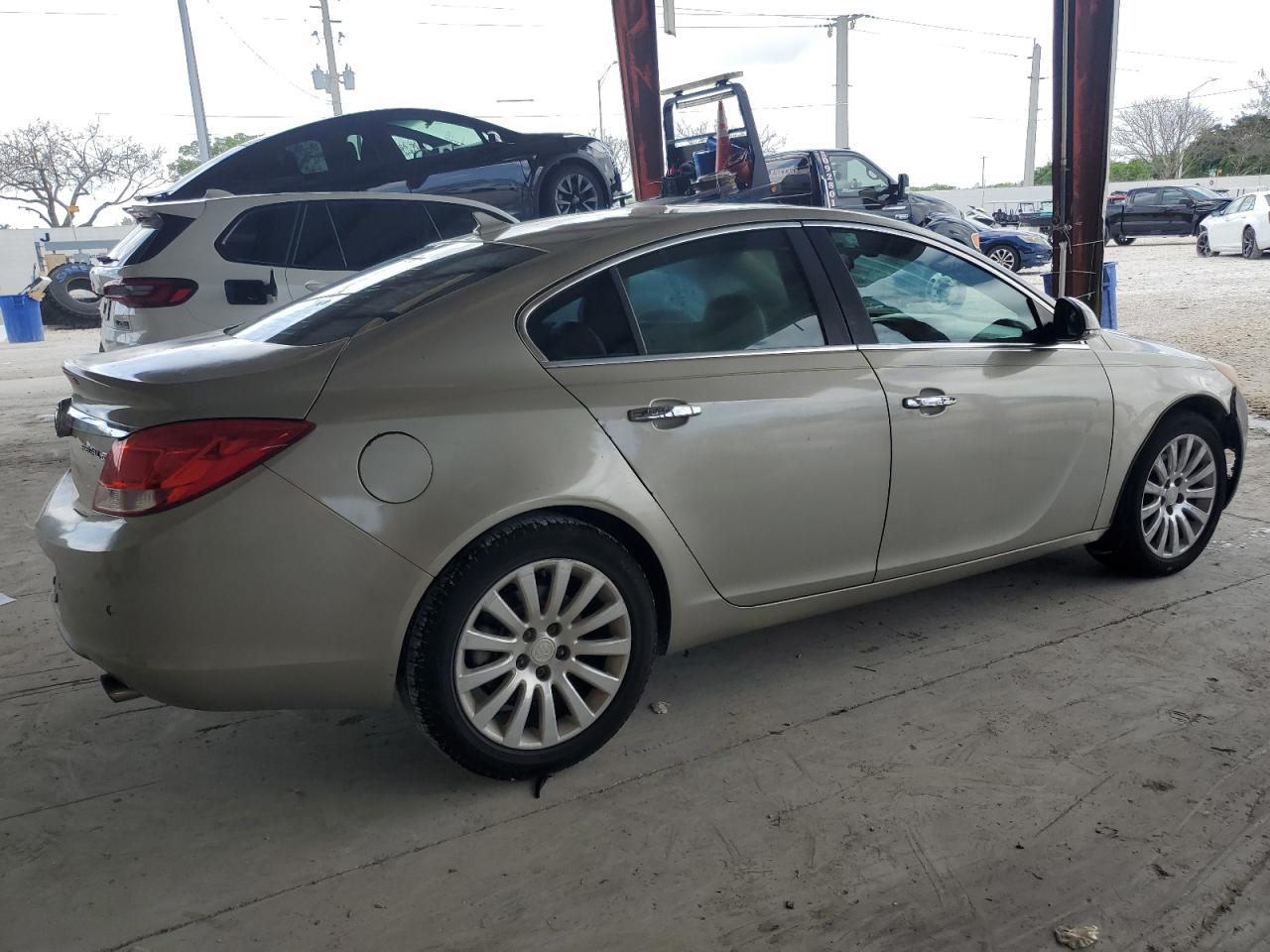 2013 Buick Regal Premium vin: 2G4GS5EV4D9163512