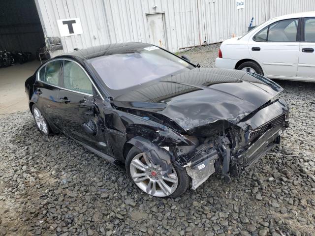 VIN SAJAJ4FX0KCP49610 2019 Jaguar XE, Premium no.4