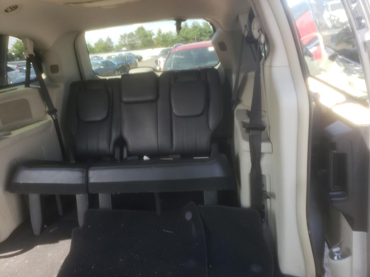 2C4RC1CG5ER200124 2014 Chrysler Town & Country Touring L