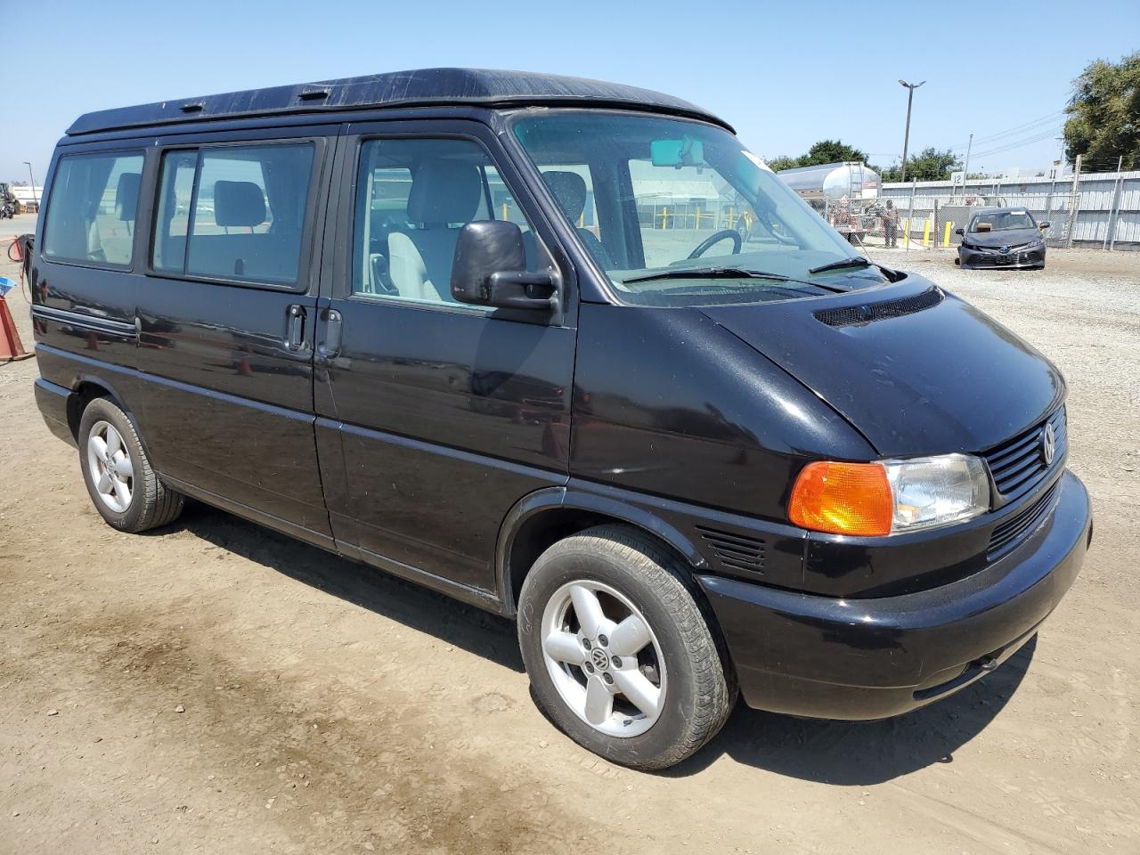 Lot #2723621038 2002 VOLKSWAGEN EUROVAN MV