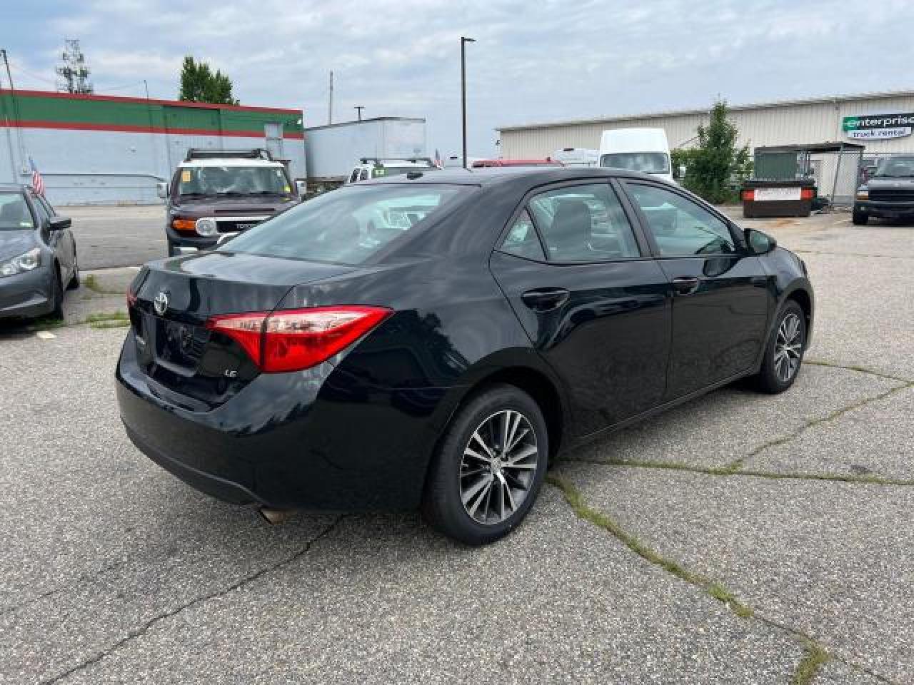 2018 Toyota Corolla L vin: 2T1BURHE0JC005238