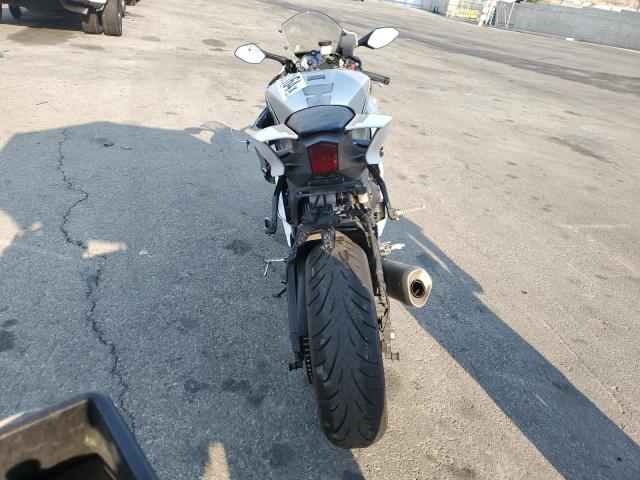 2018 YAMAHA YZFR6 C JYARJ28Y6JA001591