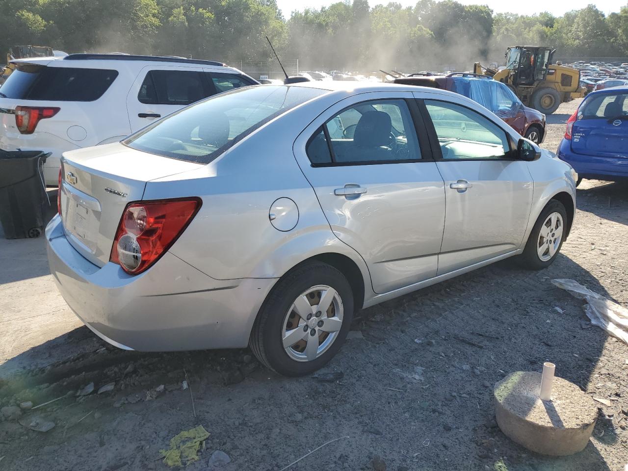 2015 Chevrolet Sonic Ls vin: 1G1JA5SG0F4132081