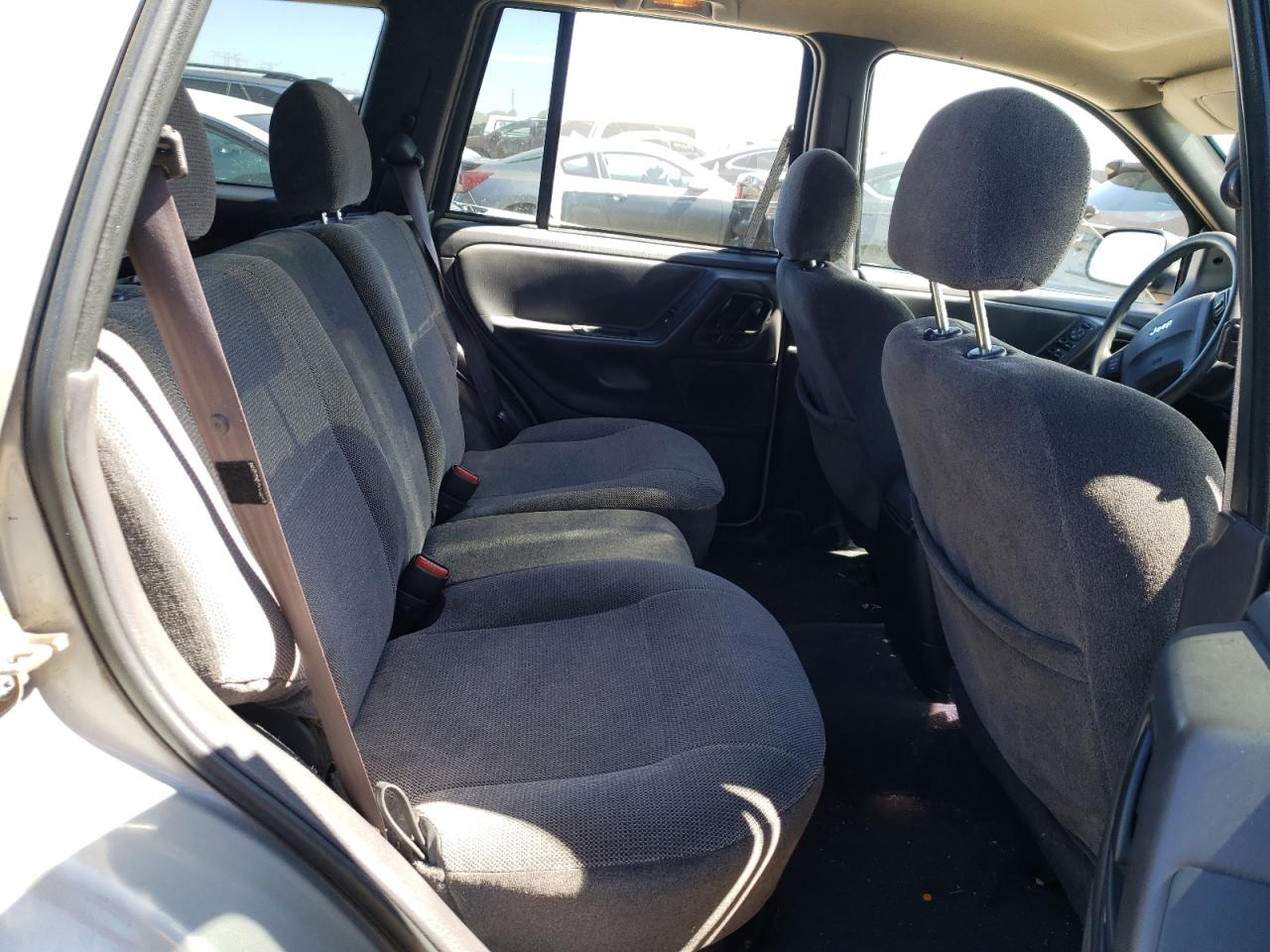 1J4GW48S11C728026 2001 Jeep Grand Cherokee Laredo