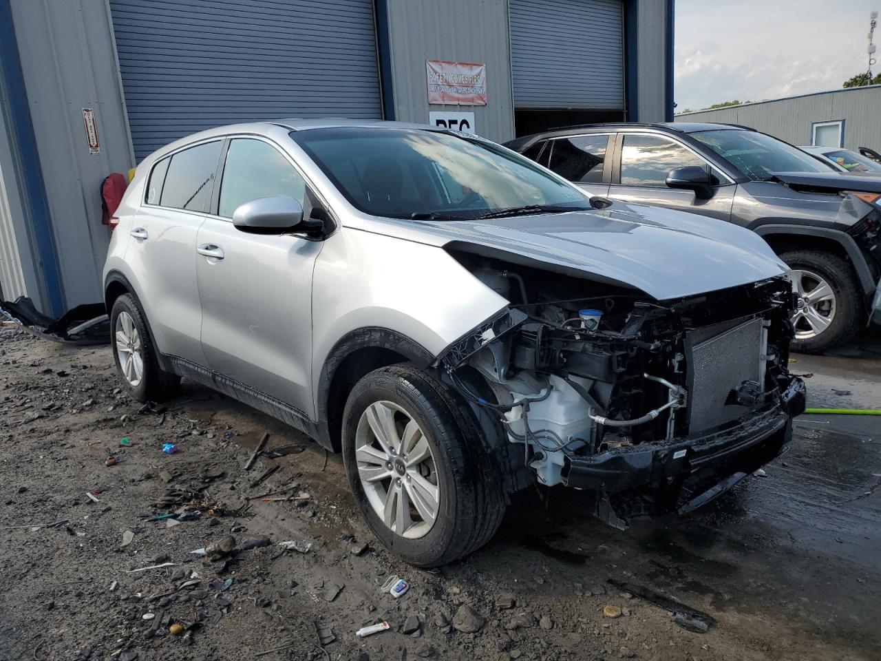 KNDPM3AC2J7393702 2018 Kia Sportage Lx