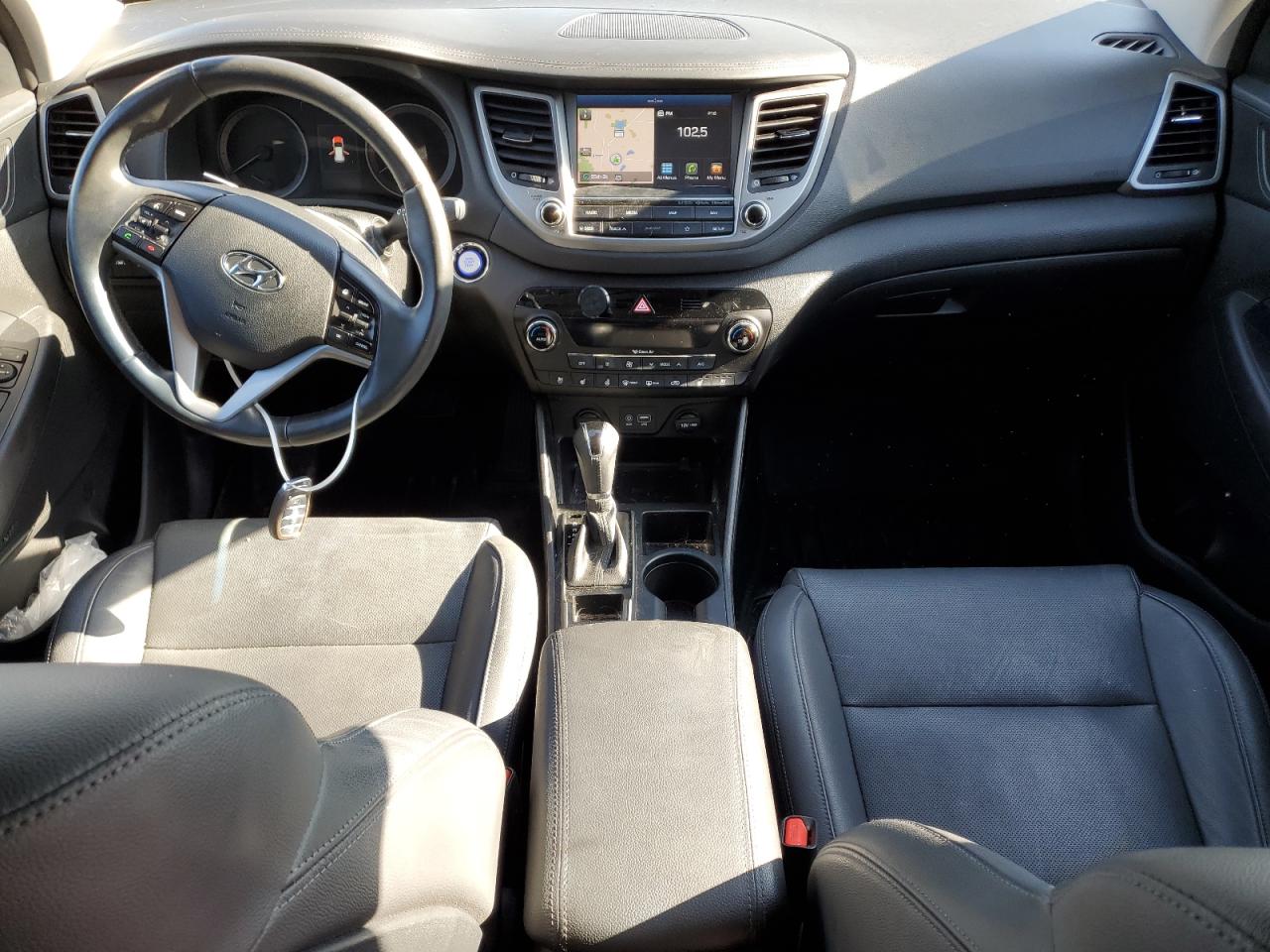 KM8J3CA28JU626060 2018 Hyundai Tucson Value