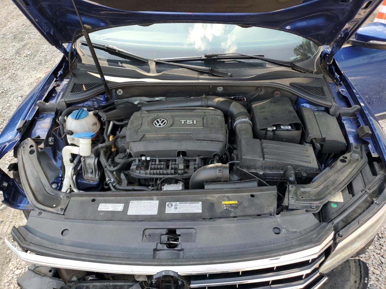 1VWGT7A38HC051664 2017 Volkswagen Passat Se