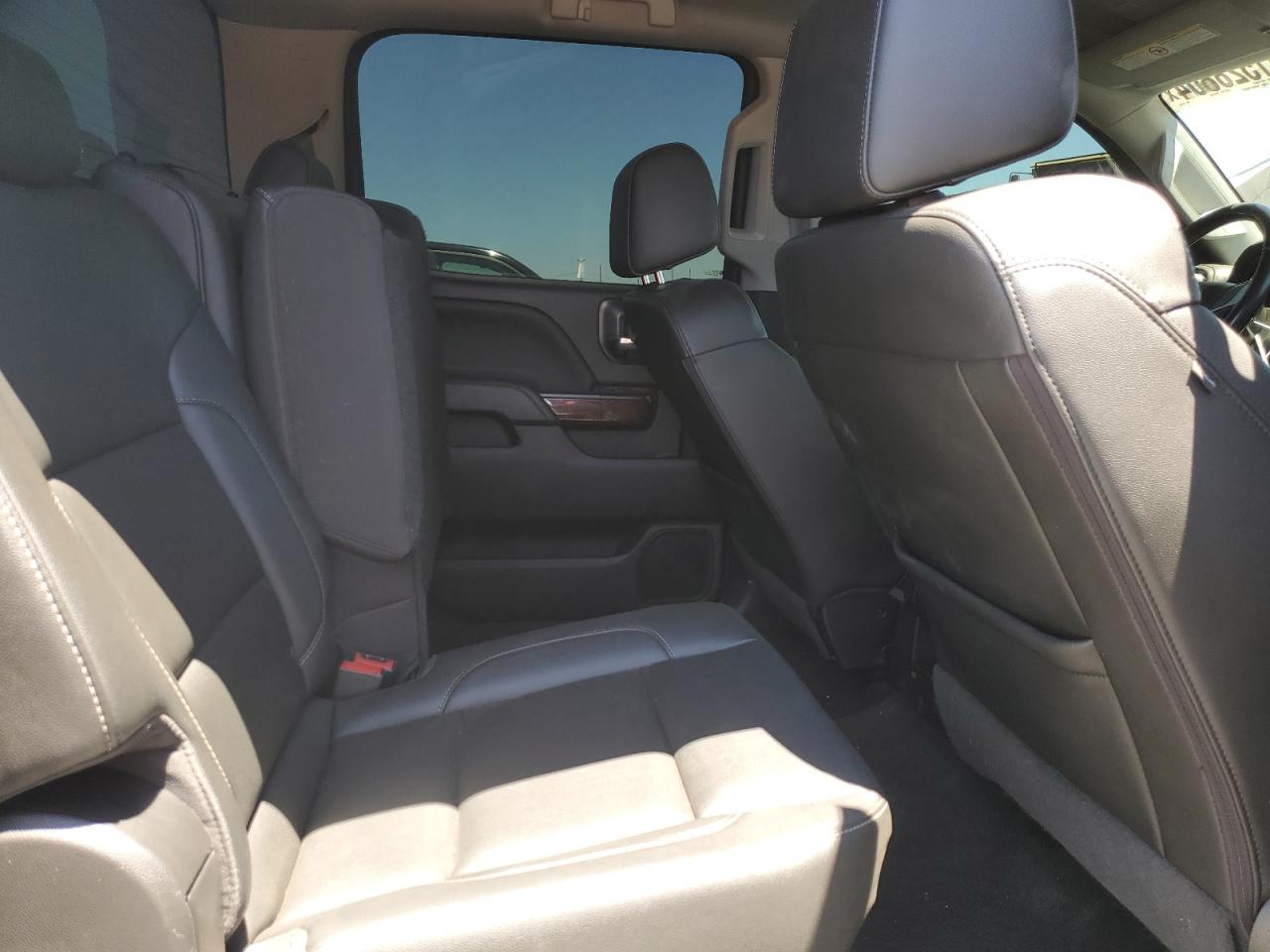 1GT12TEY9JF231377 2018 GMC Sierra K2500 Slt